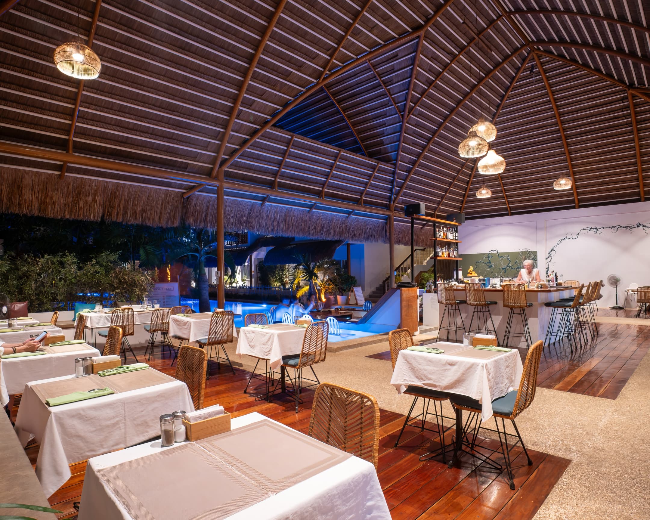 Dining & Wine